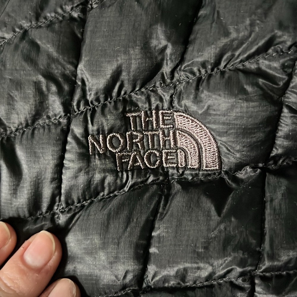 Women’s North Face Puffer Vest- Size Small.